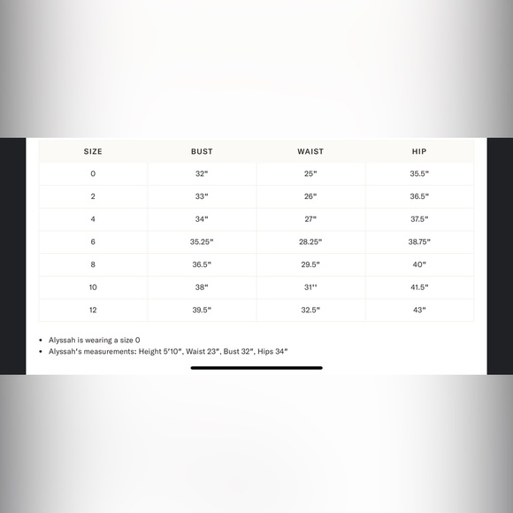 SIMKHAI

Midnight Deanna Short Sleeve Belted Midi Dress - Picture 5 of 14